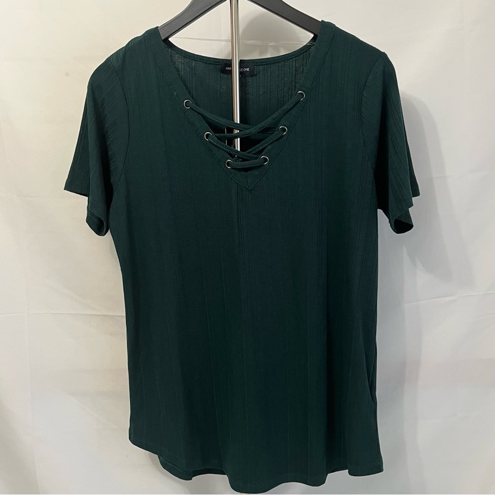 NWT Warehouse One Woman’s XL Forest Green Lace-Up Short Sleeve Top
